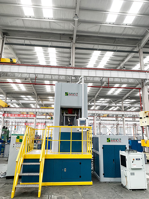 100吨粉末液压机内部采用伺服系统 100吨粉末液压机内部采用伺服系统