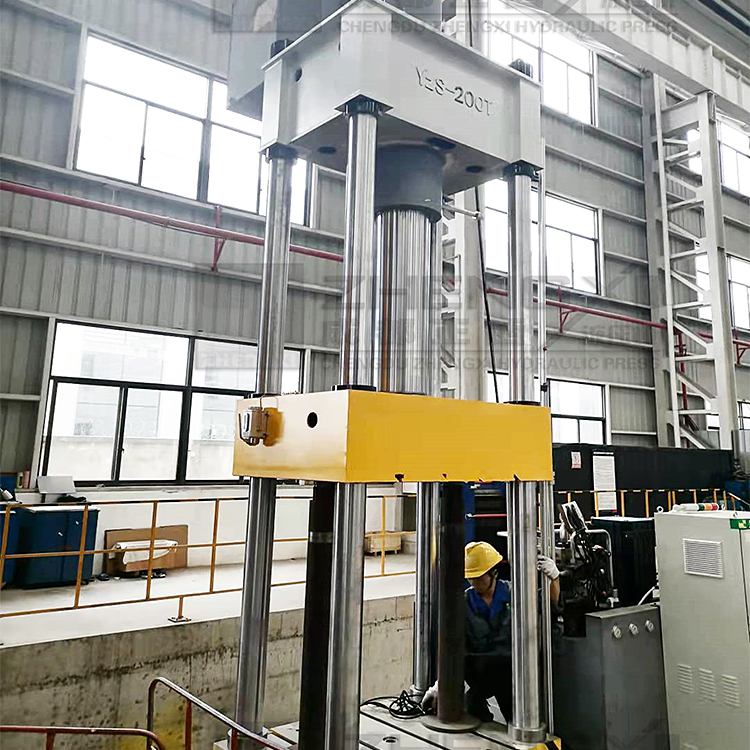 200吨四柱复合材料液压机落户眉山 200吨四柱复合材料液压机落户眉山