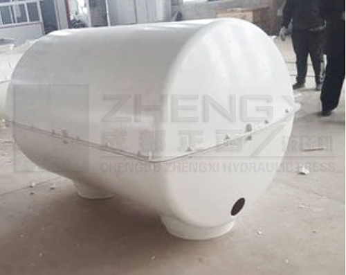 成型的玻璃钢化粪池图片 成型的玻璃钢化粪池图片
